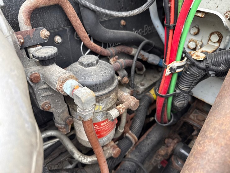 2010-massey-ferguson-8-image-16