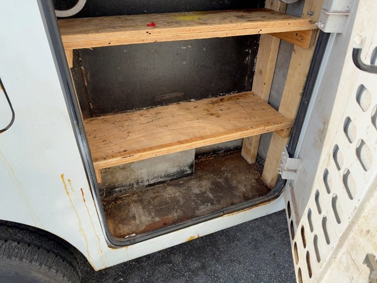 2010-ford-f350-xlt-image-19