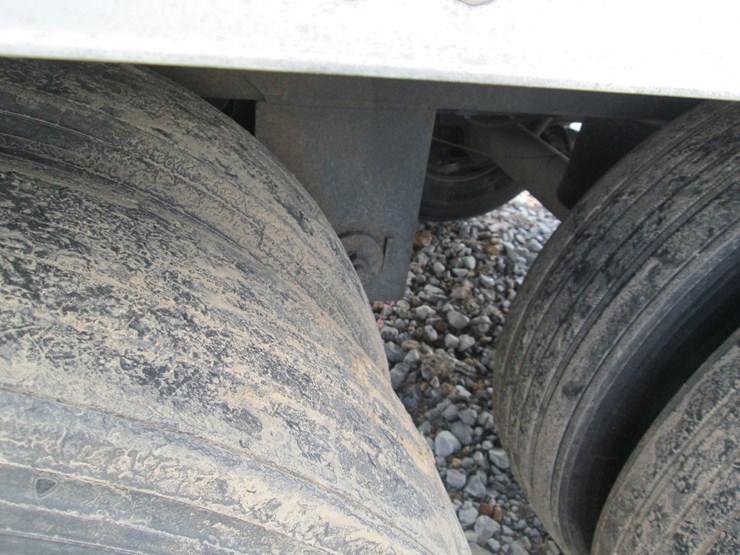 2007-utility-4000dx-image-11