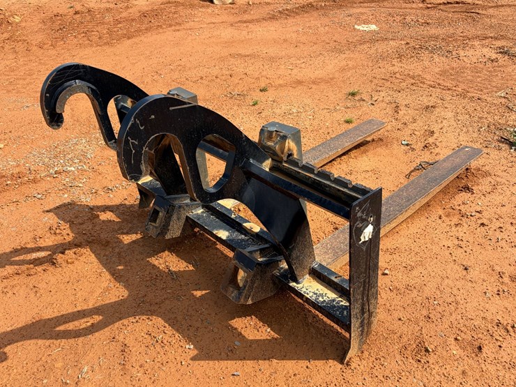 2016-caterpillar-926m-image-29