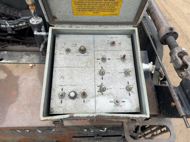 2013-caterpillar-ap-1055e-image-19