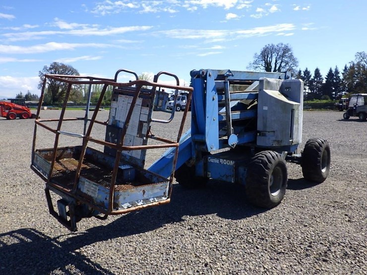 1995-genie-z-45/22-articulating-boom-lift-image-1