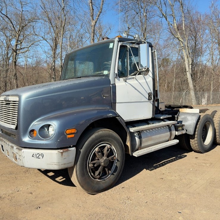 1999 FREIGHTLINER FL112