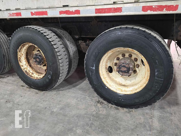 2014-kenworth-t800-image-31