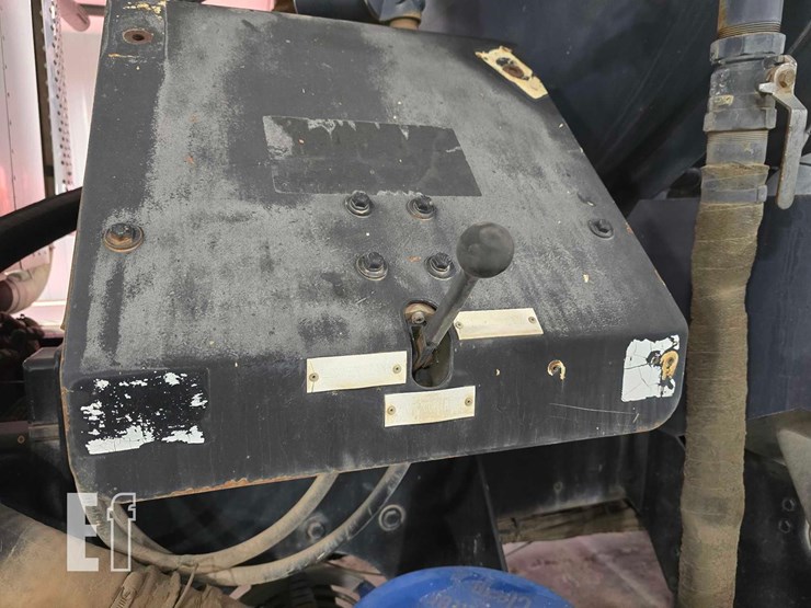 1999-kenworth-t800-image-17