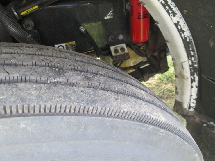 2008-peterbilt-389-image-16