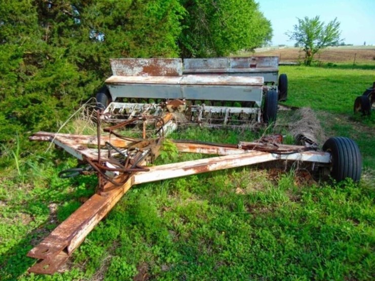 oliver-double-drill-with-hitch-image-1