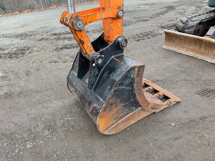 2019-doosan-dx85r-3-image-13