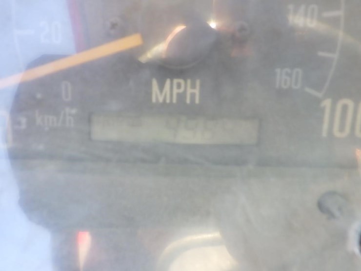 2000-isuzu-nqr-image-30