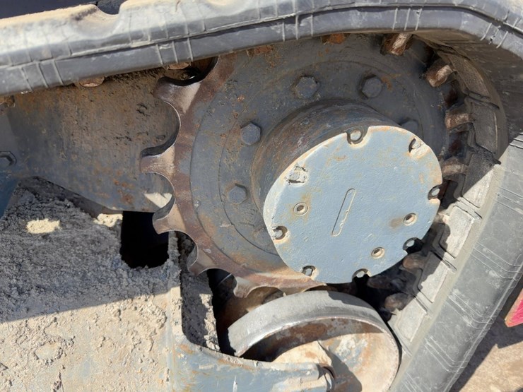 2013-takeuchi-tl230-image-15