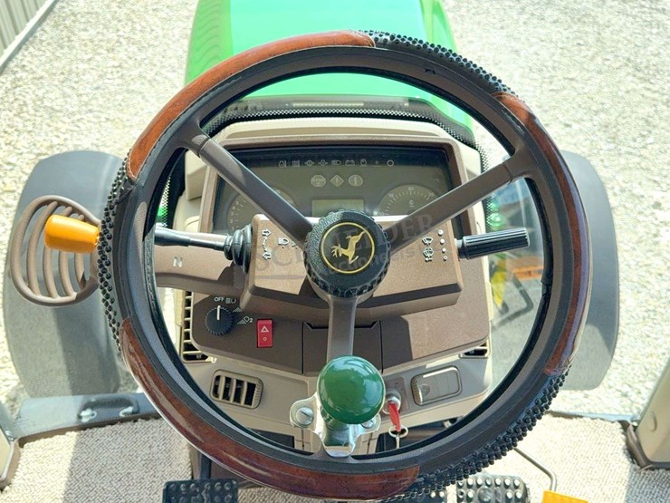 2004-john-deere-7320-image-82