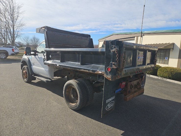 2014-ford-f550-xl-image-3