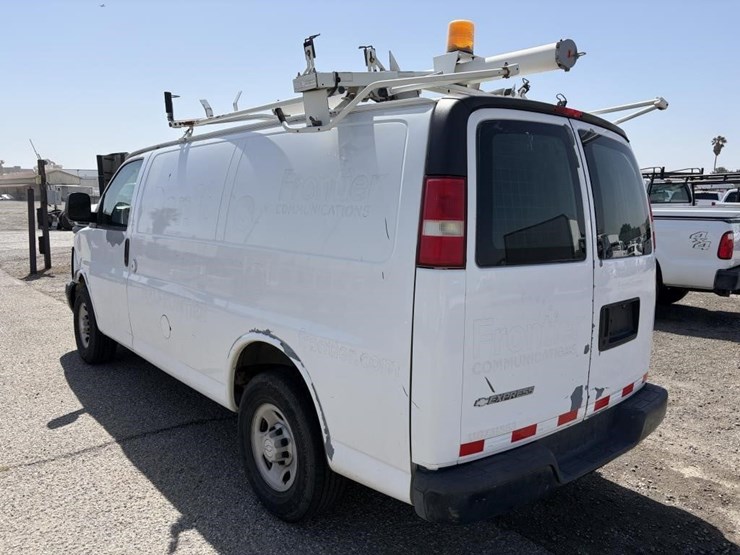 2007-chevrolet-express-2500-image-4