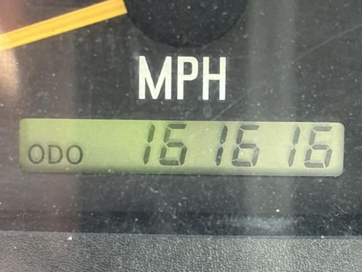 2001-gmc-w4500-image-13