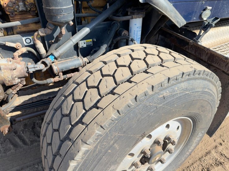 2001-kenworth-t800-image-9