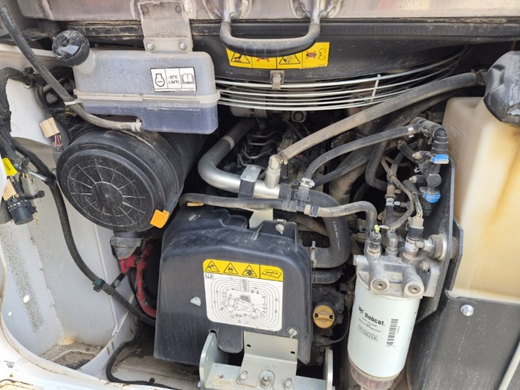 2020-bobcat-s76-image-9