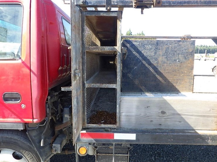 2000-isuzu-nqr-image-15