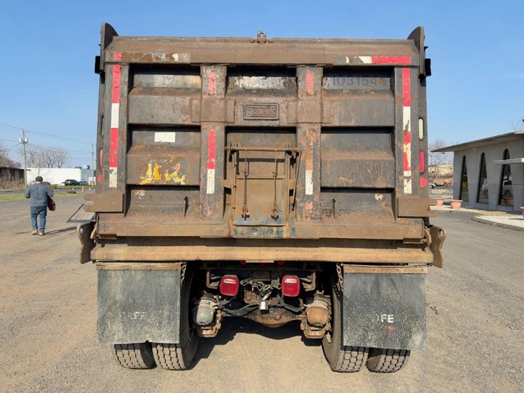 2006-mack-granite-cv713-image-4