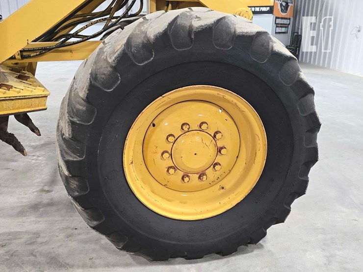 2003-caterpillar-140h-image-31