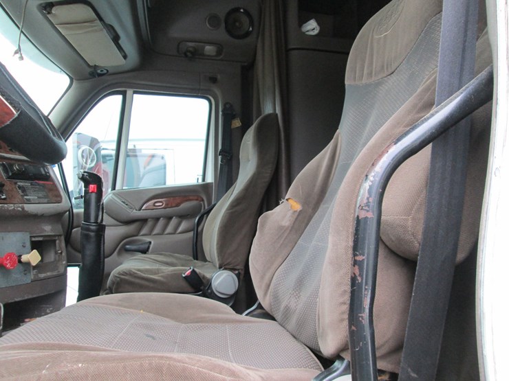 2008-peterbilt-387-image-35
