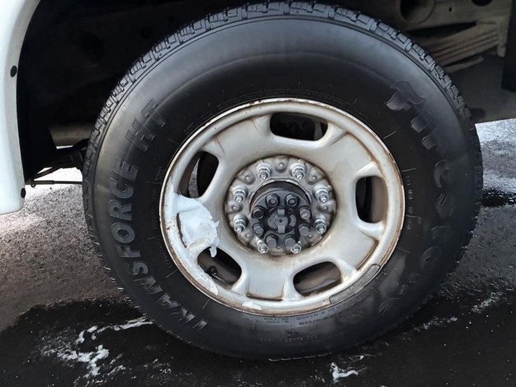 2011-chevrolet-2500-image-5