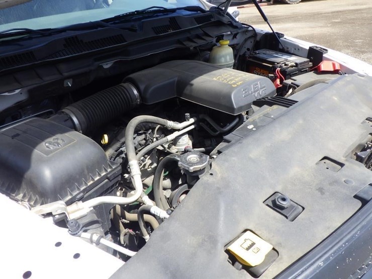 2014-dodge-1500-image-11