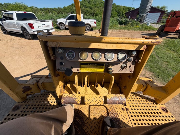 1987-caterpillar-d3b-image-28