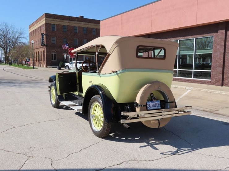 1924-mclaughlin-standard-six-touring-image-10