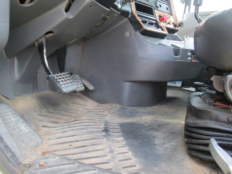 2012-international-prostar-image-26