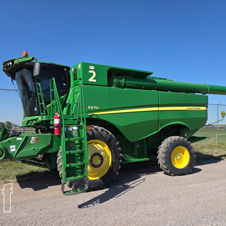 2012 JOHN DEERE S670