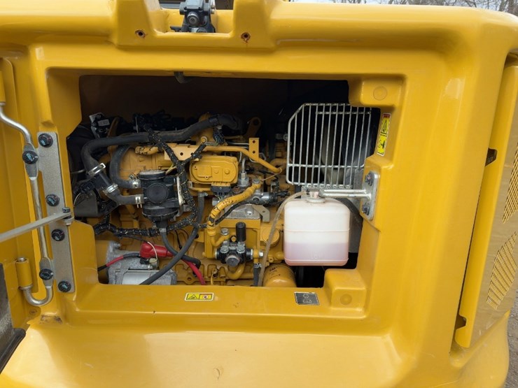 2022-caterpillar-306-image-26