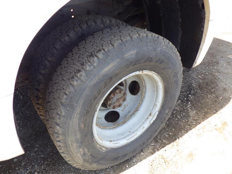 2002-ford-f350-image-15