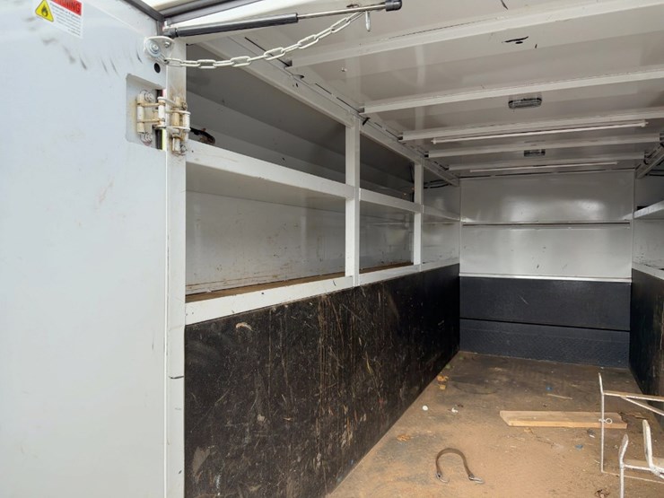 2019-utility-van-image-22