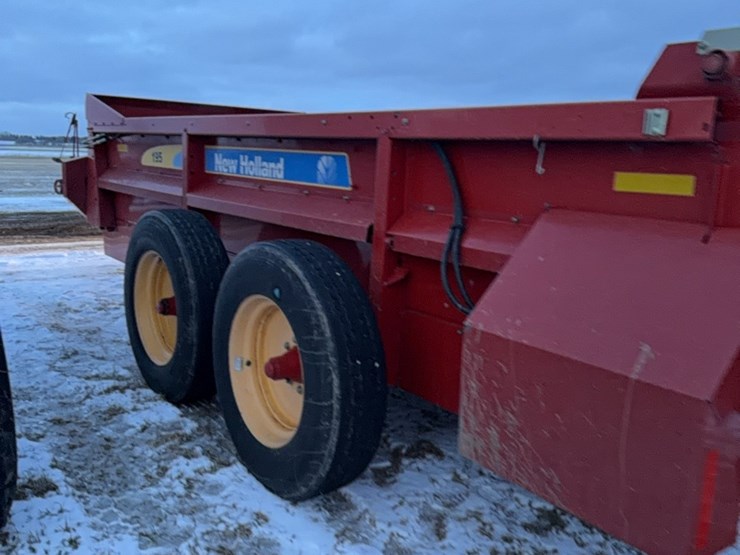 new-holland-195-image-25