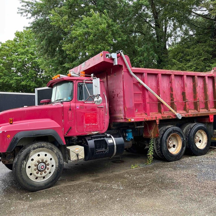 MACK RD688S