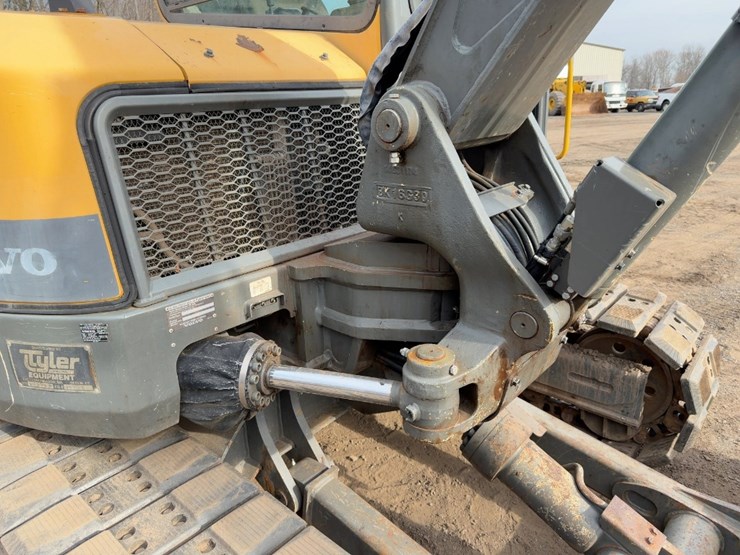 2016-volvo-ecr88d-image-12