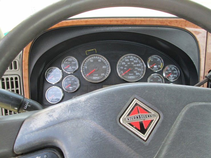 2012-international-prostar-image-39