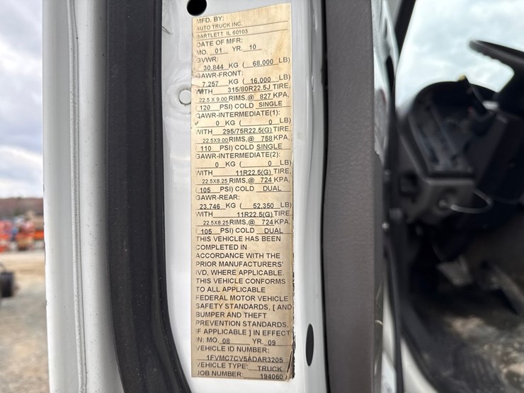 2010-massey-ferguson-8-image-108