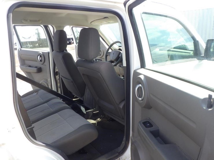 2008-dodge-nitro-image-8