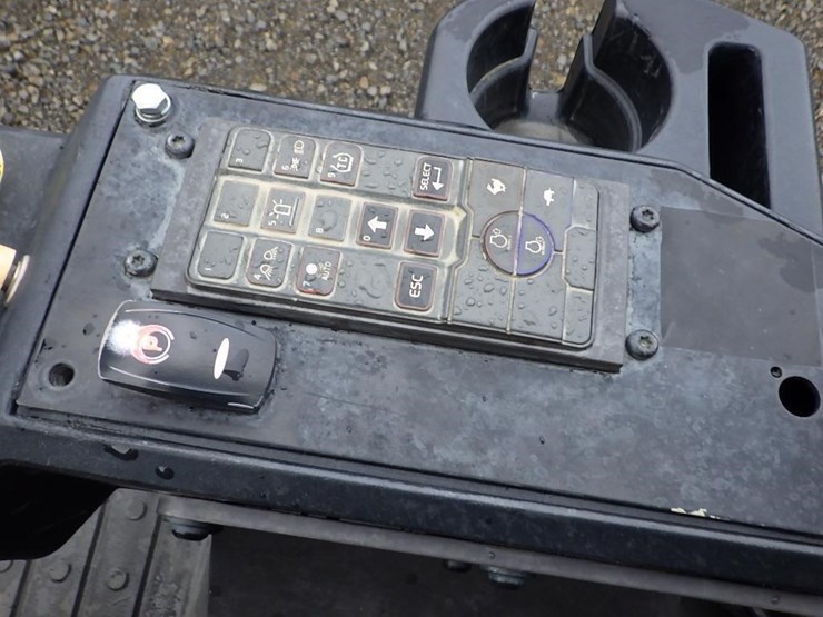 2019-volvo-sd45b-image-26