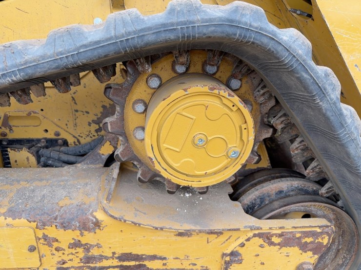 2020-caterpillar-259d3-image-16