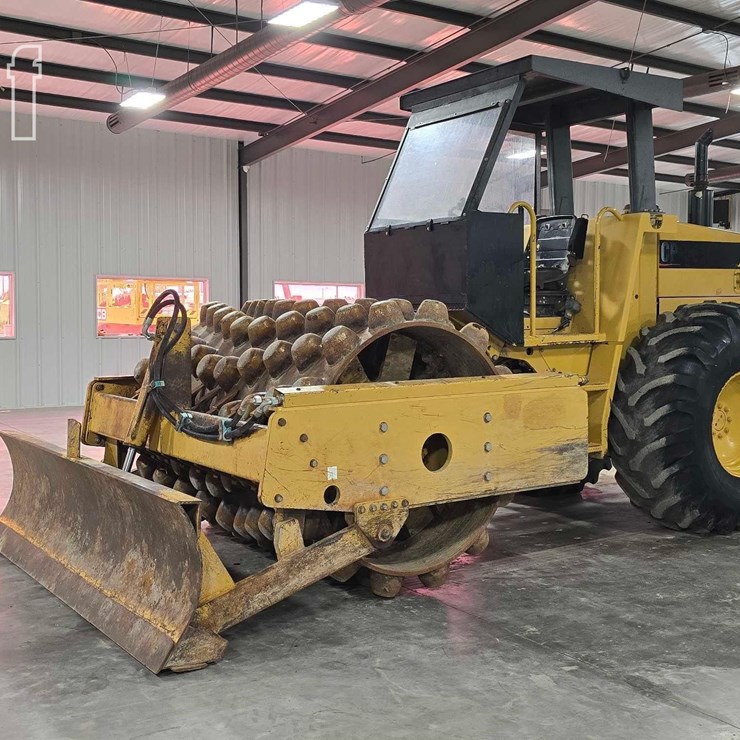 1996 CATERPILLAR CP-563C