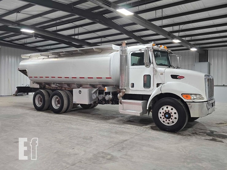 2009-peterbilt-340-image-2