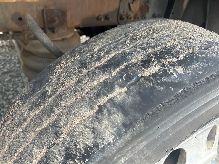 2010-massey-ferguson-8-image-80