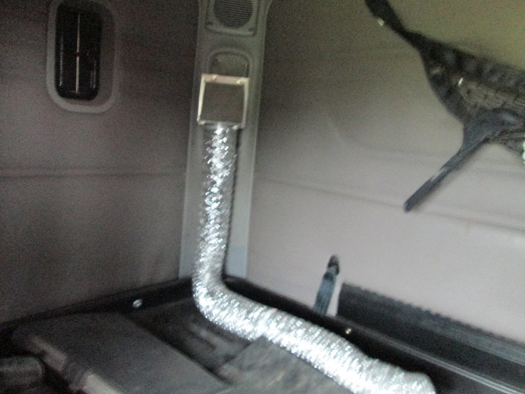 #46169-•-2007-freightliner-columbia-t/a-sleeper-truck-tractor-1fuja6cy07lx38975-image-38