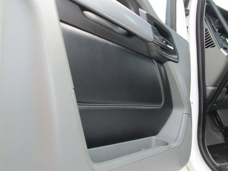 2020-kenworth-t680-image-25