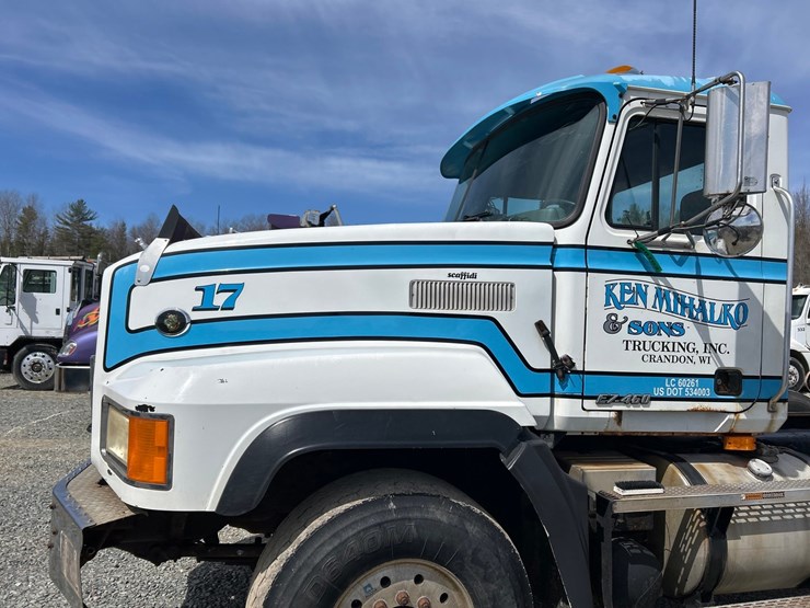 1999-mack-cl713-image-37