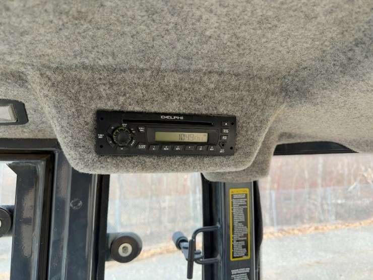 2012-deere-410k-image-23