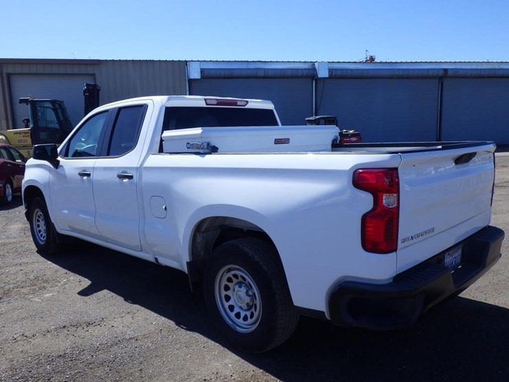 2019-chevrolet-1500-image-4