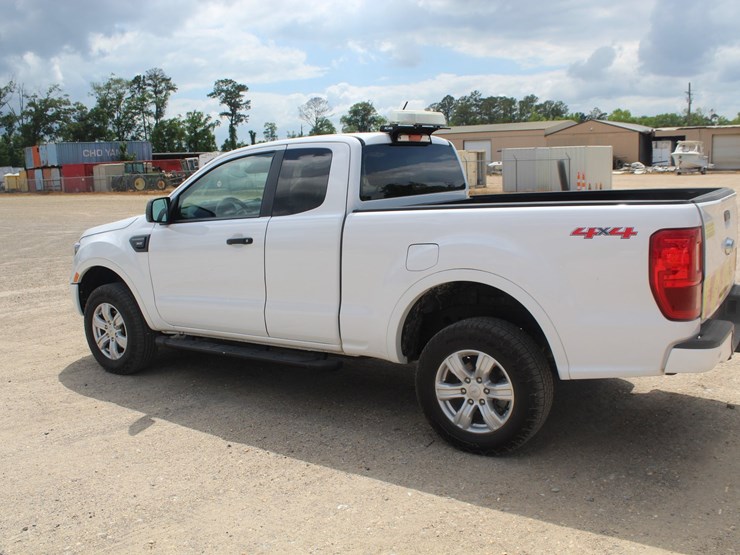 2022-ford-ranger-xlt-image-4